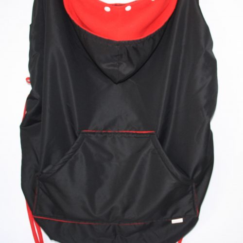 Crno - crveni vjetronepropusni prekrivač